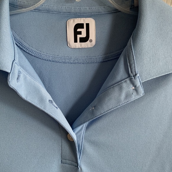 Ladies golf shirt. Footjoy. Polyester/ spandex blend. Super comfy - Picture 2 of 4